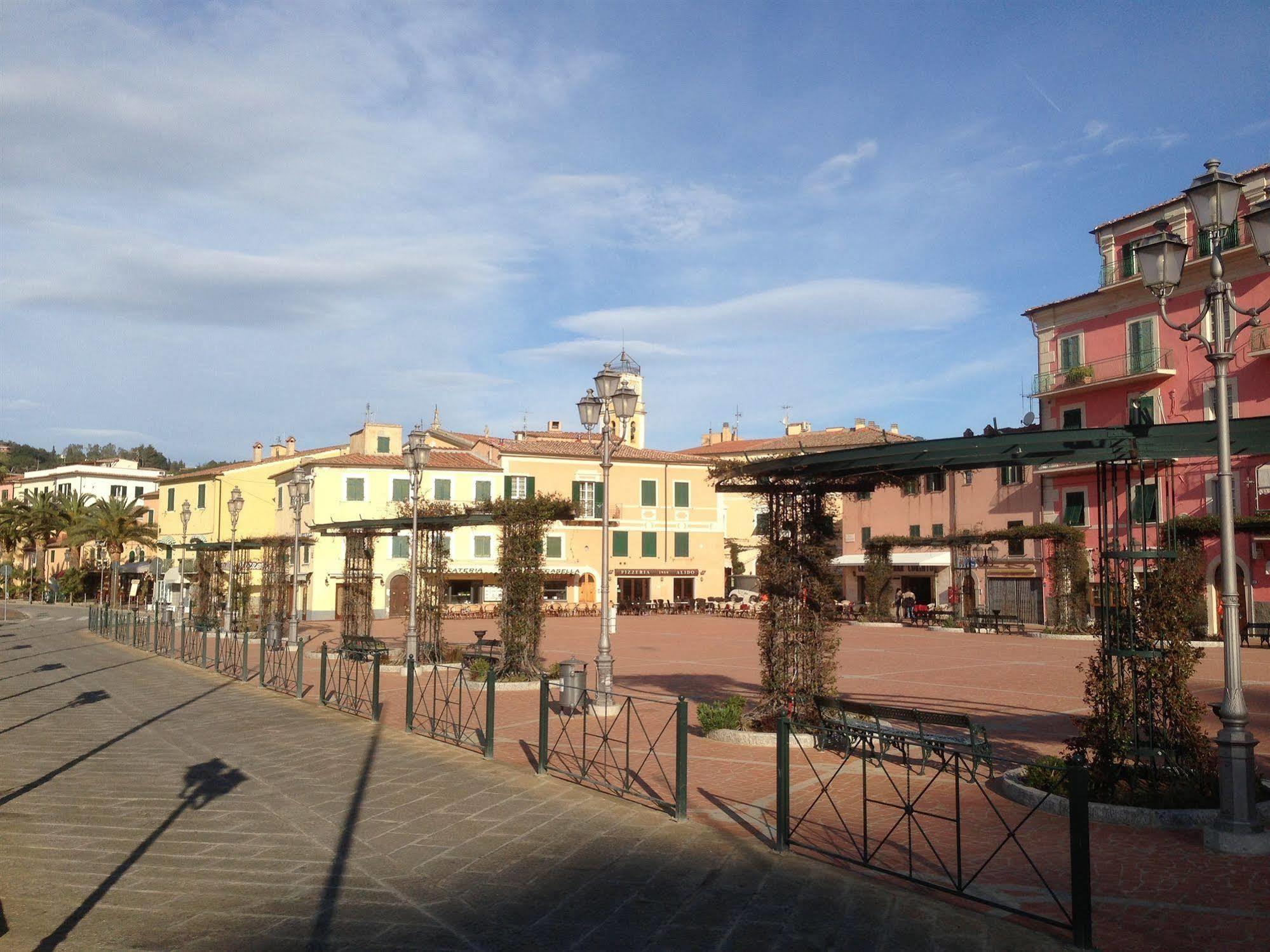 Affittacamere Vista Mare Porto Azzurro Exterior photo