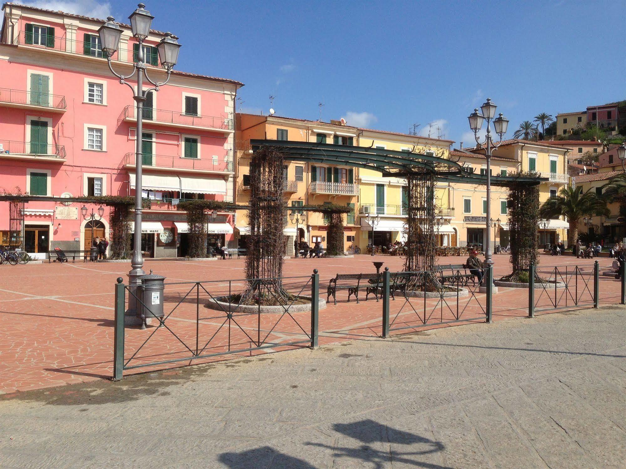 Affittacamere Vista Mare Porto Azzurro Exterior photo